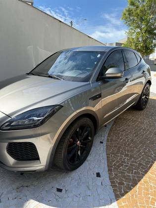 JAGUAR E-PACE 2.0 16V P300 GASOLINA R-DYNAMIC SE AWD AUTOMÁTICO JAGUAR E-PACE 2.0 16V P300 GASOLINA R-DYNAMIC SE AWD AUTOMÁTICO